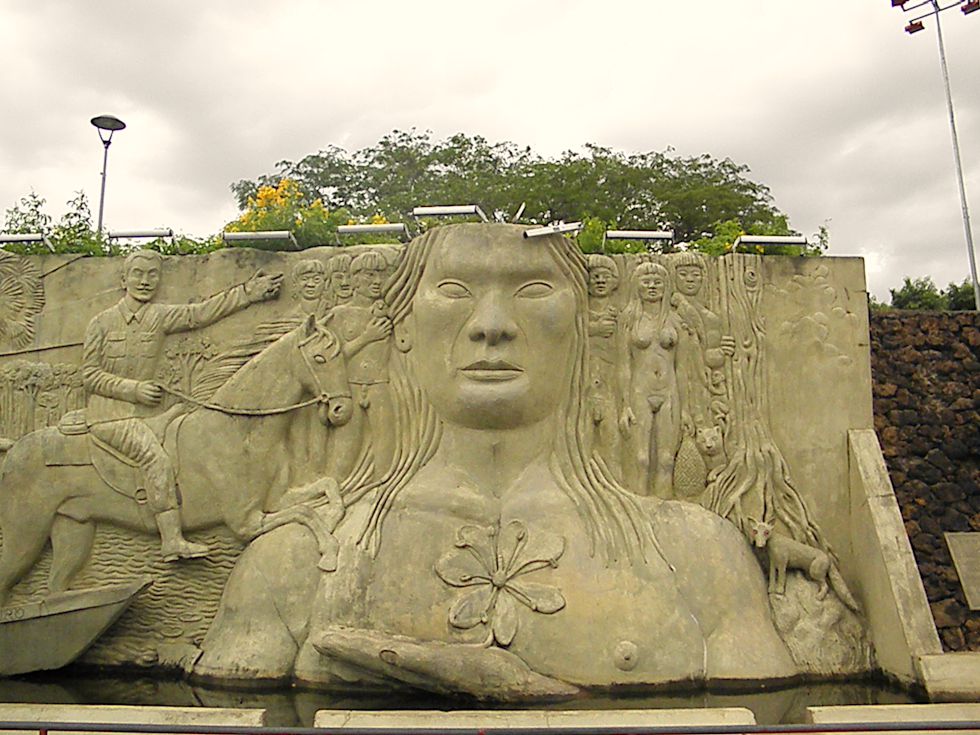 monumento-aos-pioneiros